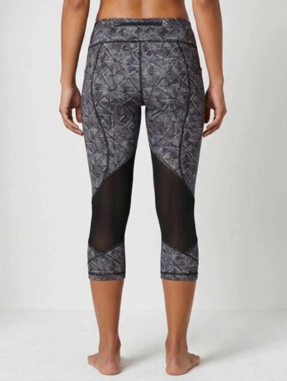 Like New Lululemon Pace Rival Leggings Size 12 Crop 22" Geometric